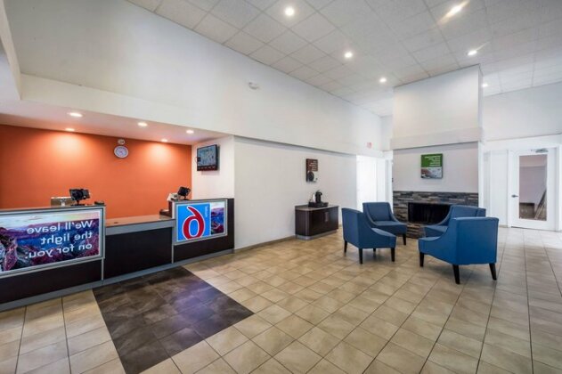 Motel 6 Dallas - Irving DFW Airport East - Photo2