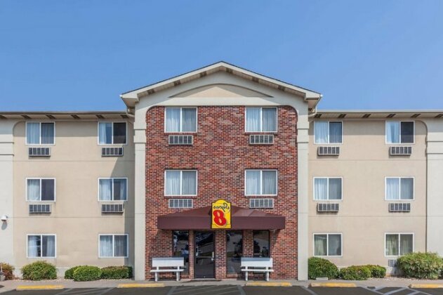 Super 8 by Wyndham Irving DFW Airport South