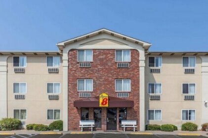 Super 8 by Wyndham Irving DFW Airport South