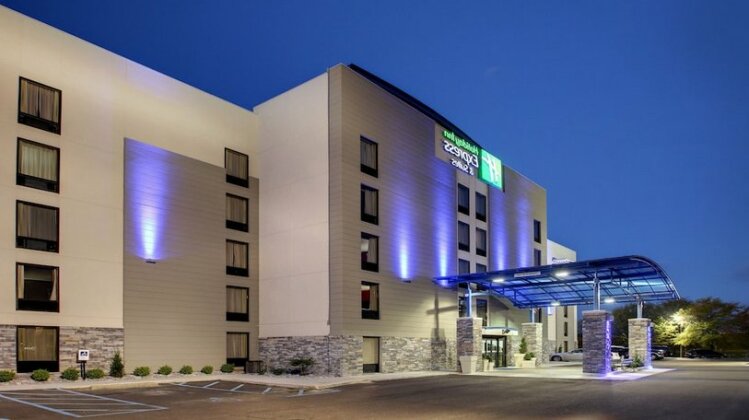 Holiday Inn Express & Suites Jackson Downtown - Coliseum