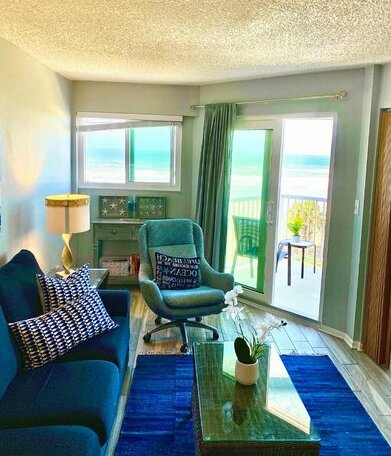 Oceanfront Condo with Patio pool/pet friendly - Photo3