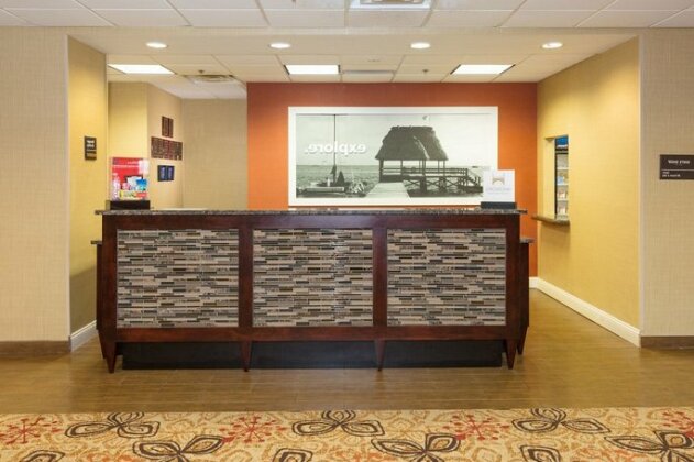Hampton Inn & Suites Jacksonville-Airport - Photo4