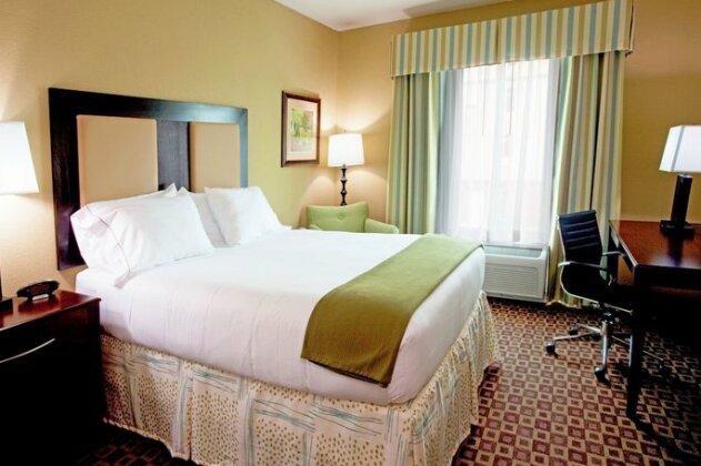 Holiday Inn Express Hotel & Suites Chaffee - Jacksonville West - Photo4