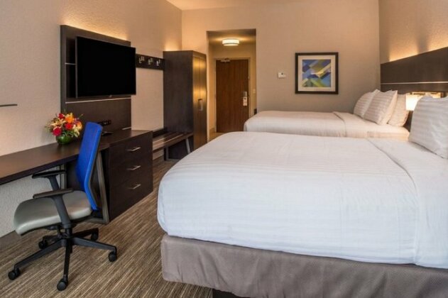Holiday Inn Express Hotel & Suites Jacksonville East - Photo3