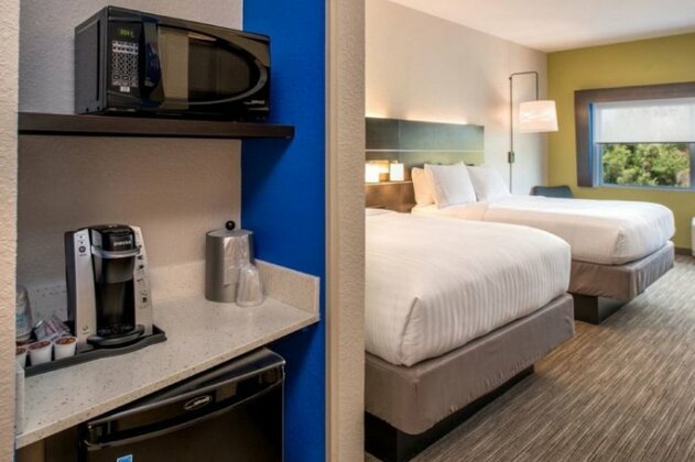 Holiday Inn Express Hotel & Suites Jacksonville East - Photo4