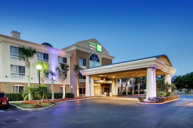 Holiday Inn Express & Suites Jacksonville South - I-295 - Photo2