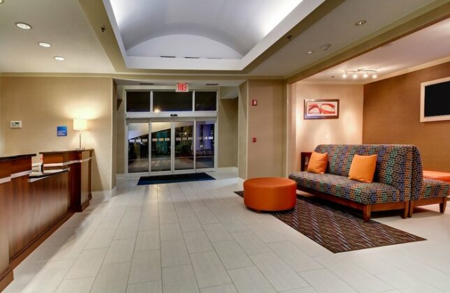 Holiday Inn Express & Suites Jacksonville South - I-295 - Photo4