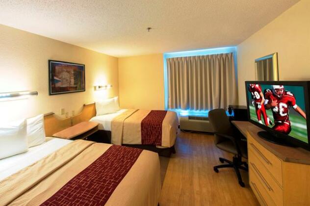 Red Roof Inn PLUS+ Jacksonville - Southpoint - Photo4