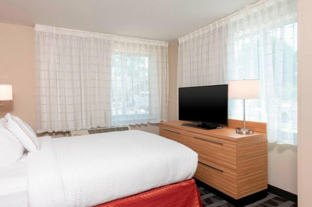 TownePlace Suites by Marriott Louisville North - Photo3