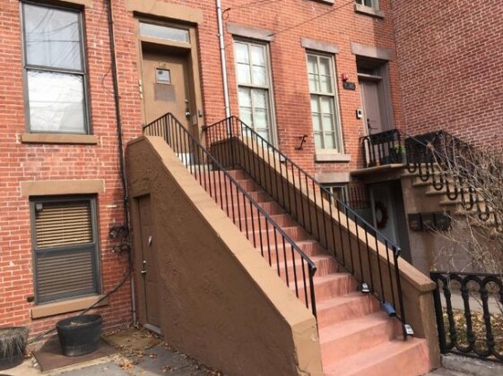Cozy Private Studio Apartment 14 min away from Manhattan sleeps 4 2 Beds