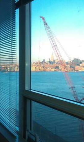 Fully Furnished Suite Facing the Manhattan Skyline Apart-Hotel - Photo5