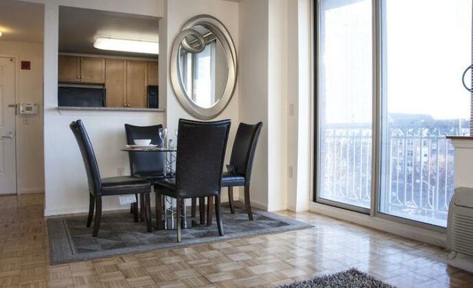Global Luxury Suites at Jersey City Waterfront - Photo4