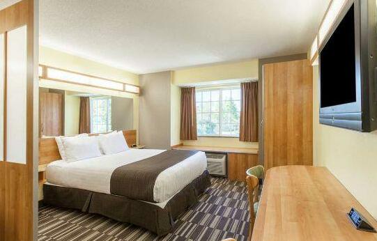 Microtel Inn & Suites by Wyndham Johnstown - Photo4