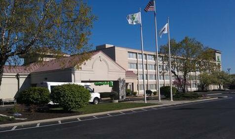 Clarion Hotel and Conference Center - Joliet - Photo2
