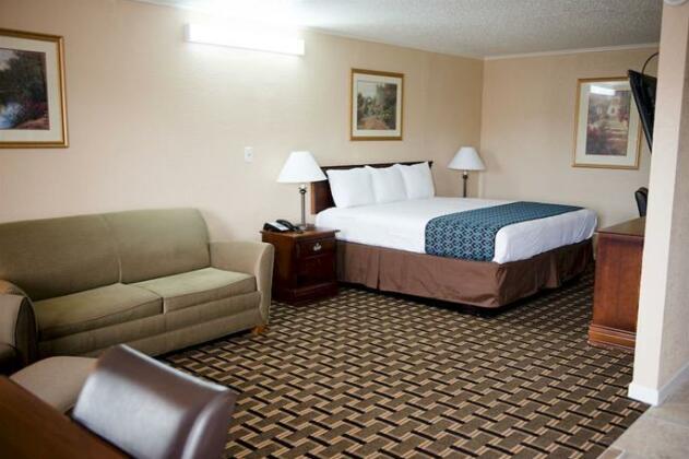 Grand View Plaza Inn & Suites - Photo5