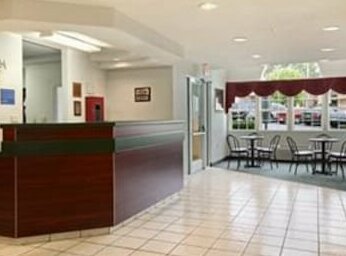 Microtel Inn & Suites by Wyndham Kannapolis/Concord - Photo2