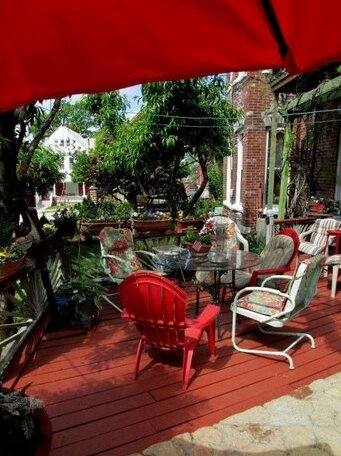 1812 Overture Bed And Breakfast - Photo4