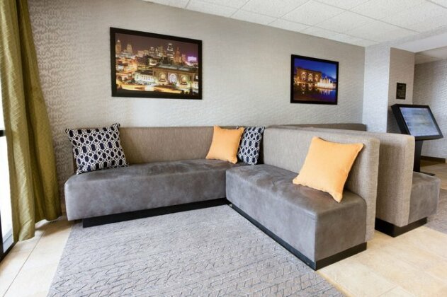 Drury Inn & Suites Kansas City Airport - Photo5