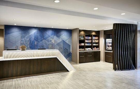 SpringHill Suites by Marriott Kansas City Country Club District - Photo3