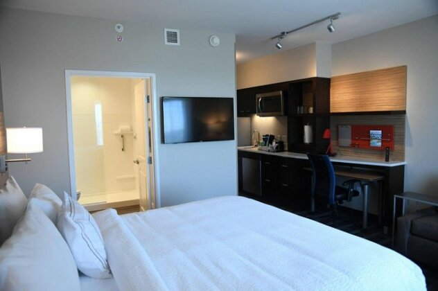 TownePlace Suites Kansas City At Briarcliff - Photo2