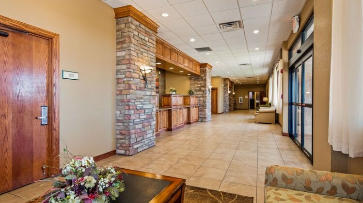 Best Western Plus Mid Nebraska Inn & Suites - Photo4