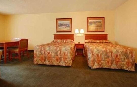 Econo Lodge Inn & Suites Kearney - Photo3