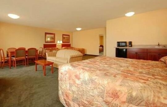 Econo Lodge Inn & Suites Kearney - Photo5