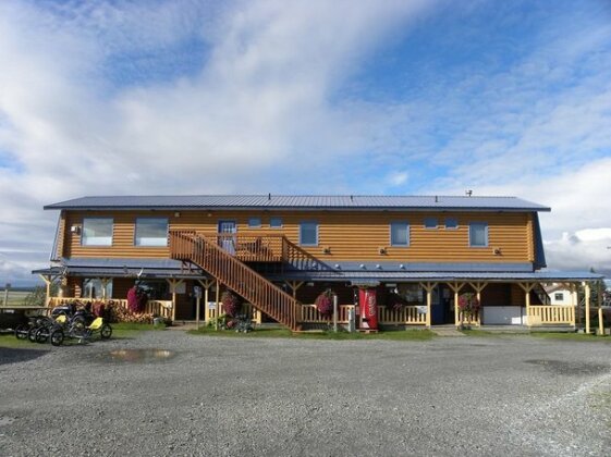 Beluga Lookout Lodge and RV Park