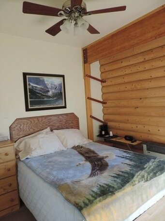 Beluga Lookout Lodge and RV Park - Photo3