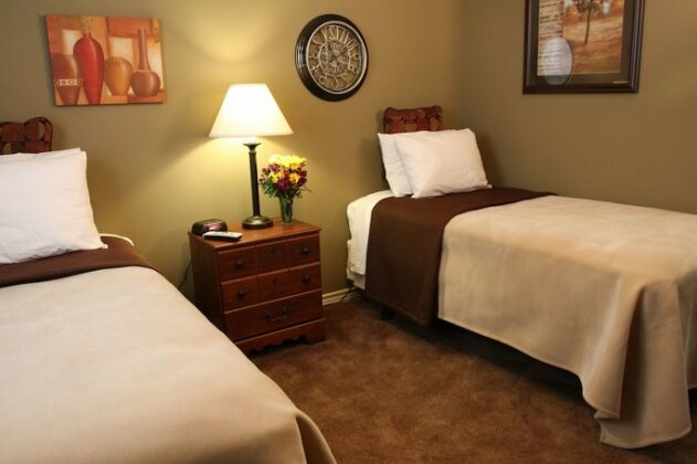 Eagles Den Suites at Kenedy - Photo4