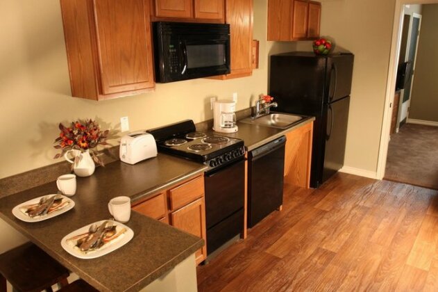Eagles Den Suites at Kenedy - Photo5