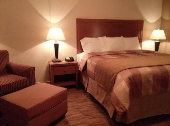FieldHouse Inn & Conference Center - Photo3