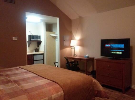 FieldHouse Inn & Conference Center - Photo4