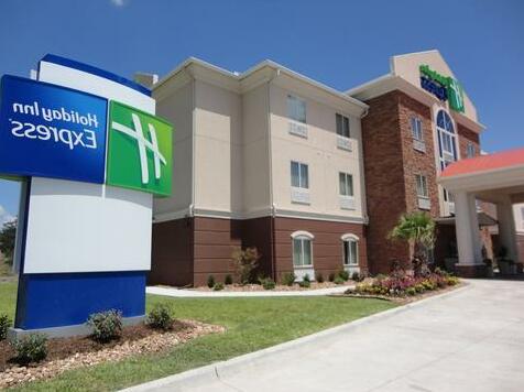 Holiday Inn Express Kenedy