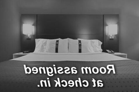 Holiday Inn Express Kenedy - Photo5