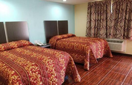 Luxury Inn & RV Park - Photo2