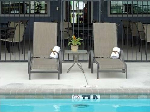 Southern Inn and Suites Kenedy - Photo2