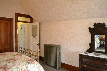 The Grand Anne Bed and Breakfast - Photo3