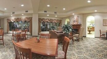 Holiday Inn Express & Suites Kerrville - Photo4