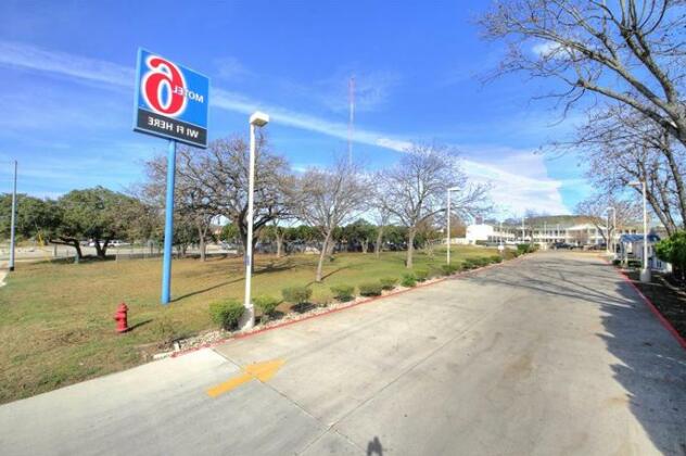 Motel 6 Kerrville - Photo2