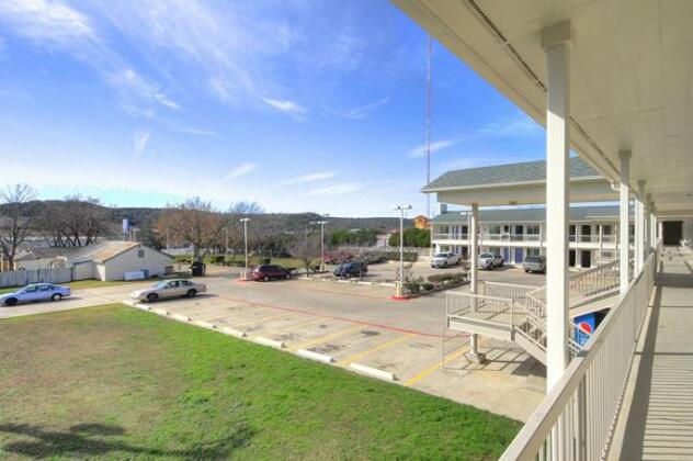 Motel 6 Kerrville - Photo5