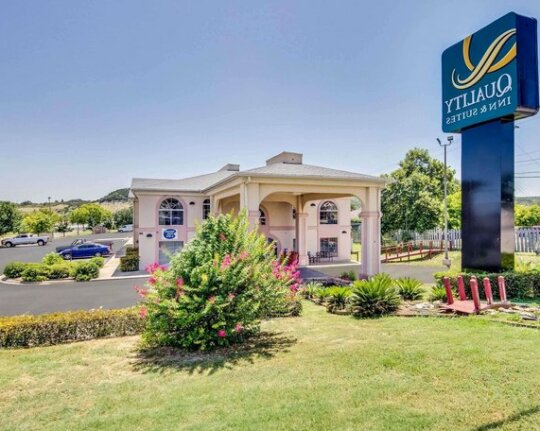 Quality Inn & Suites Kerrville - Photo2