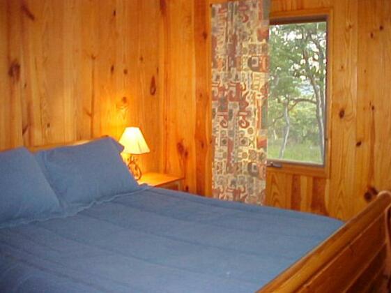 Trail's End Hill Country Cabins - Photo5