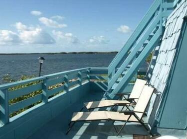The Houseboat Hotel- LSH Vacations