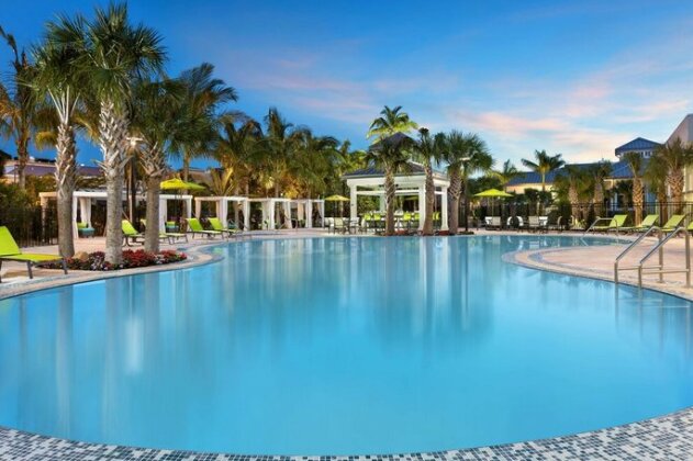 Hilton Garden Inn Key West / The Keys Collection - Photo2