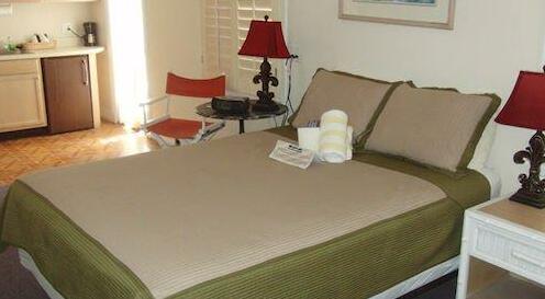 New Orleans House - Gay Male-Only Guesthouse - Photo3