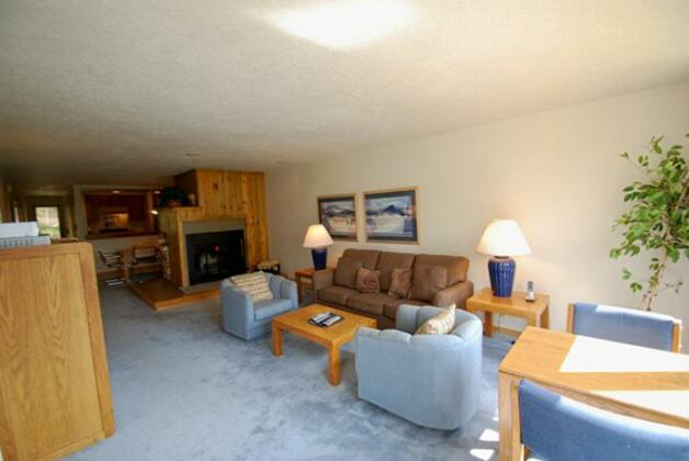 Pines Condominiums in West Keystone by Key to the Rockies - Photo2