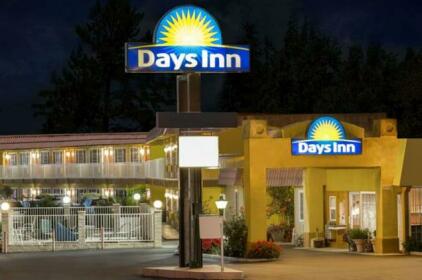 Days Inn by Wyndham King City