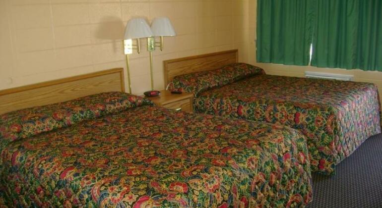 Fireside Inn - Photo3