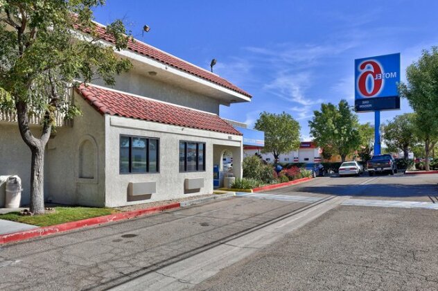 Motel 6 Kingman AZ - Route 66 East - Photo3